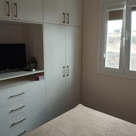 شقة Aloe Syros إرموبولّي